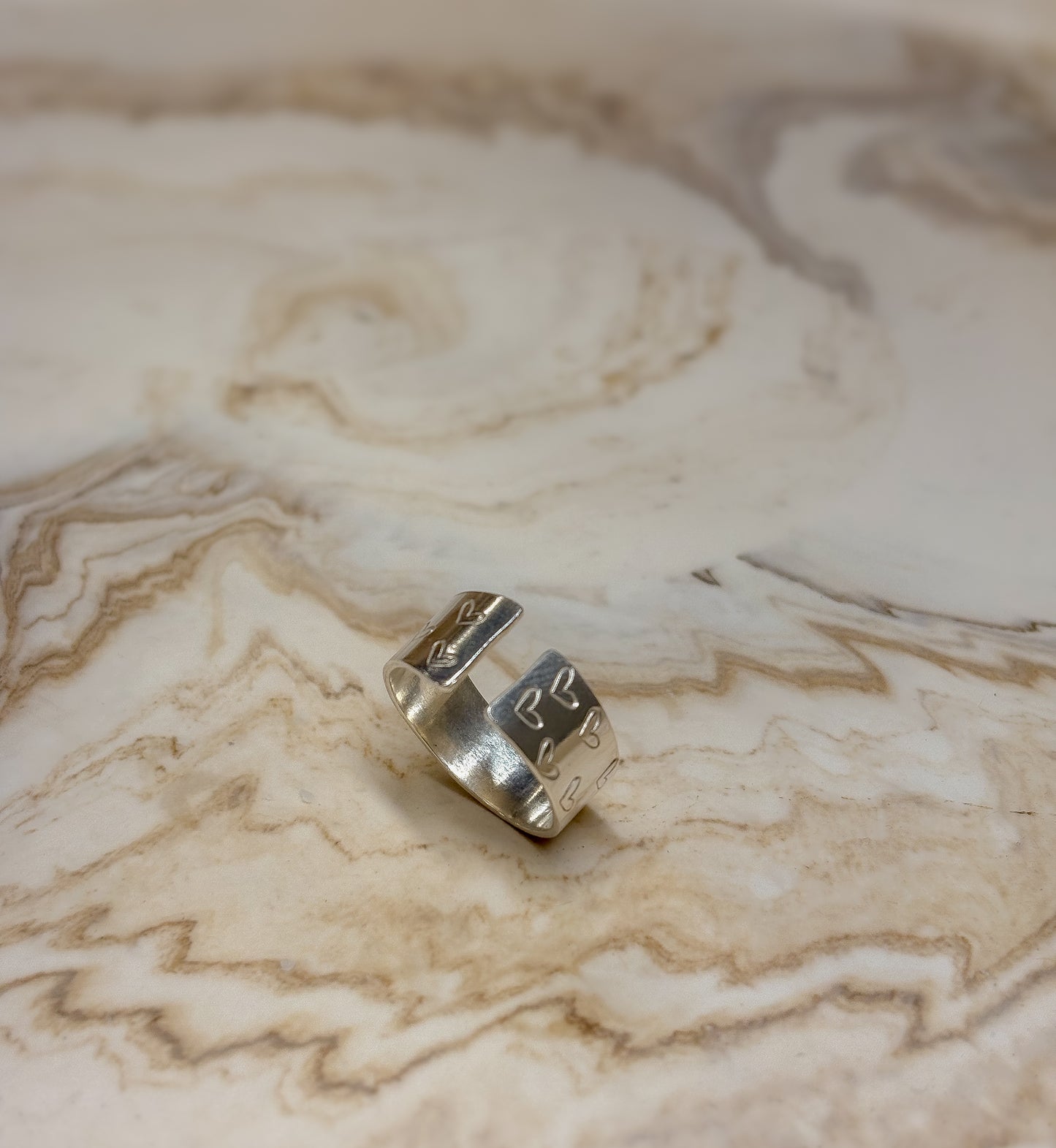 Bague ouverte sur le dessus