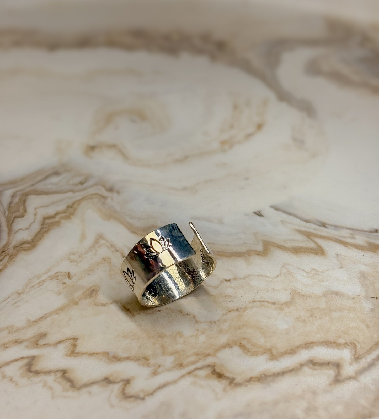 Bague ouverte sur le dessus